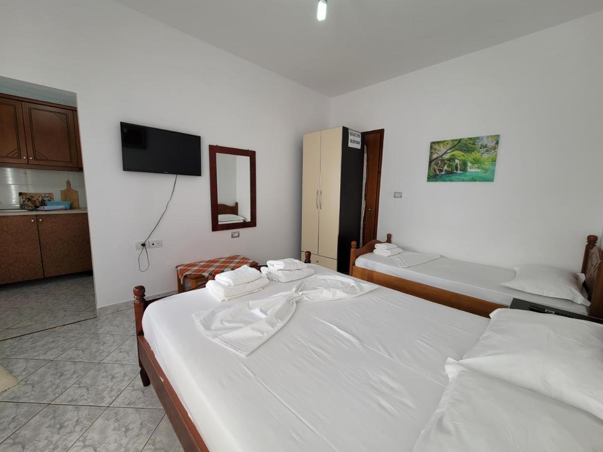 Guesthouse Shpetim Sarandë Esterno foto