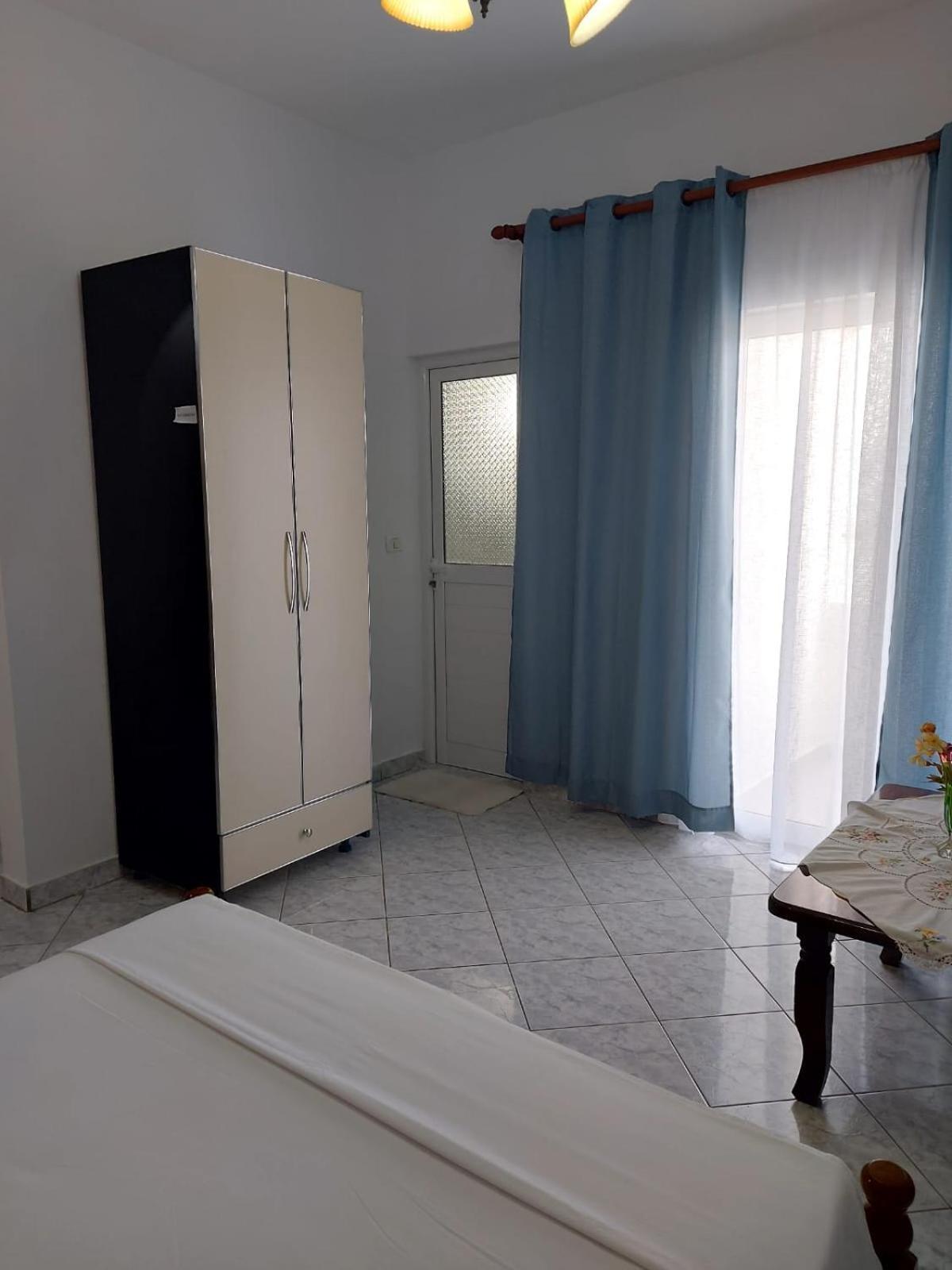 Guesthouse Shpetim Sarandë Esterno foto