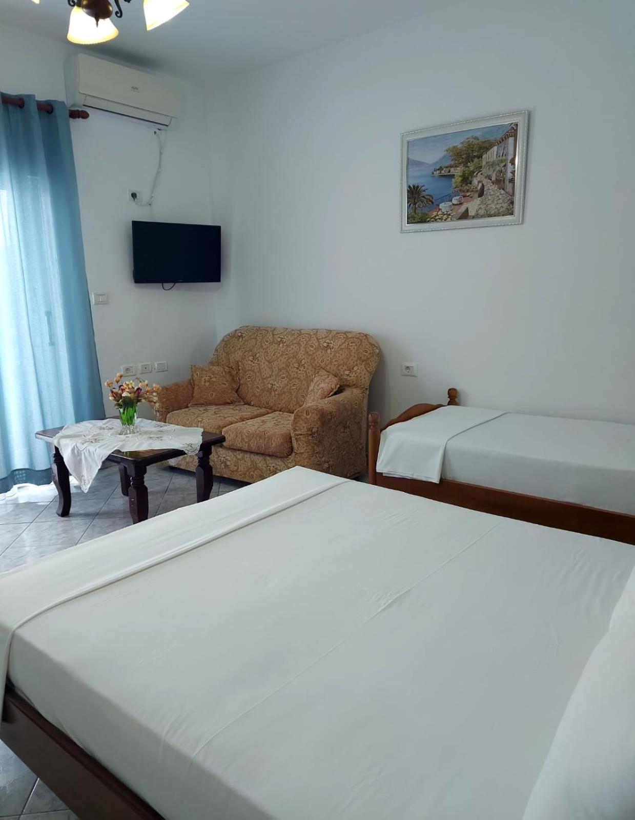 Guesthouse Shpetim Sarandë Esterno foto