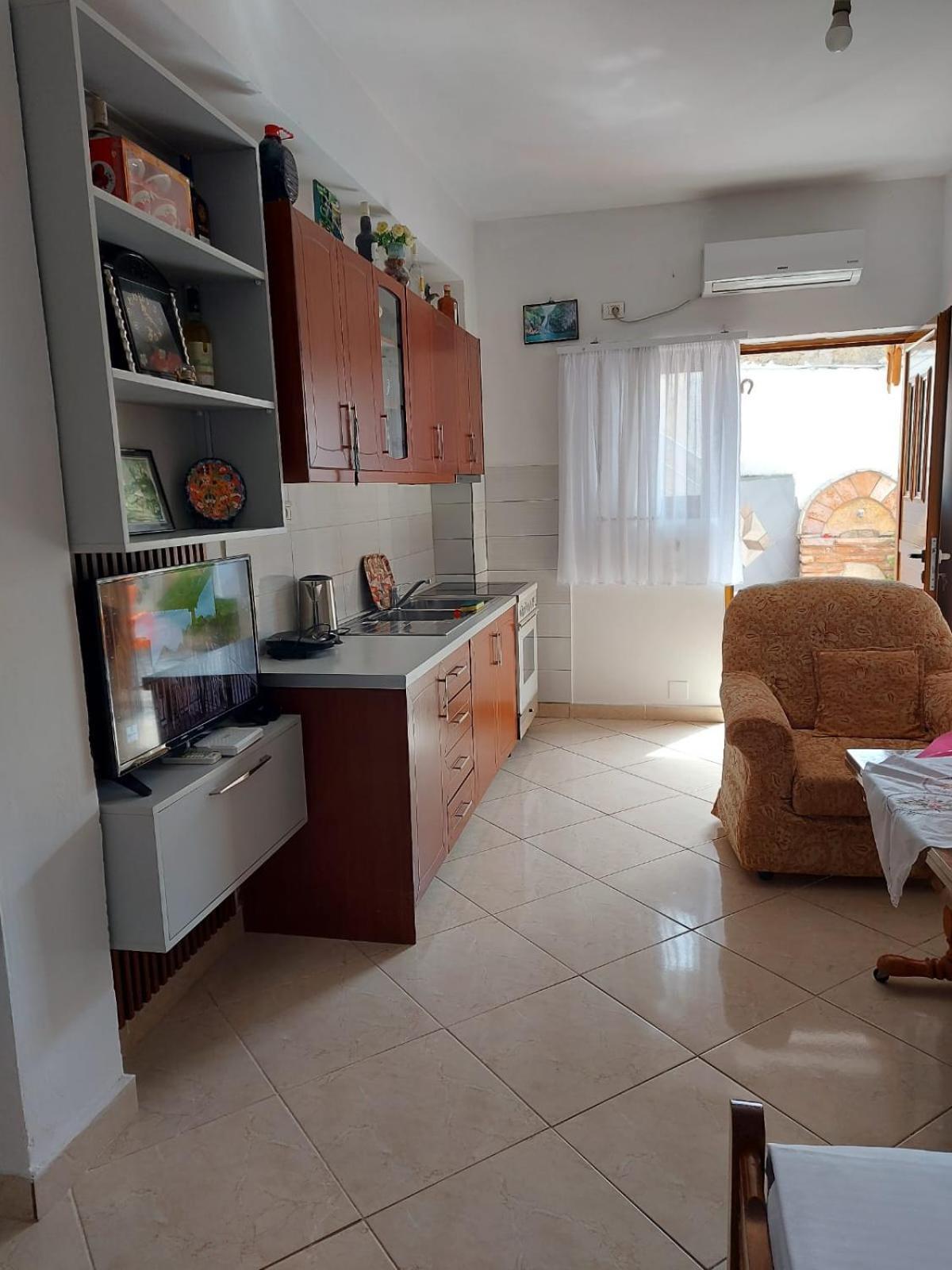 Guesthouse Shpetim Sarandë Esterno foto