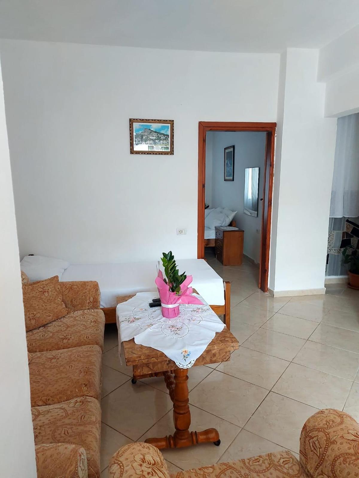Guesthouse Shpetim Sarandë Esterno foto